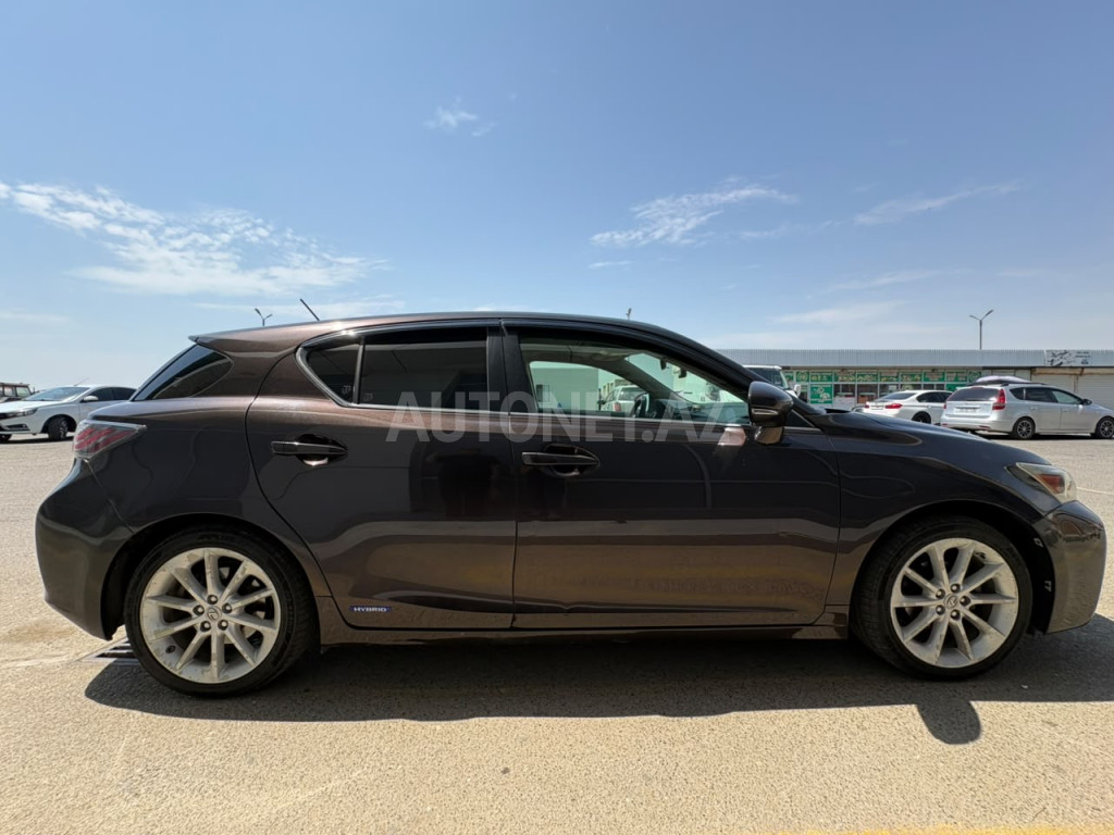 Lexus CT 200h 2012