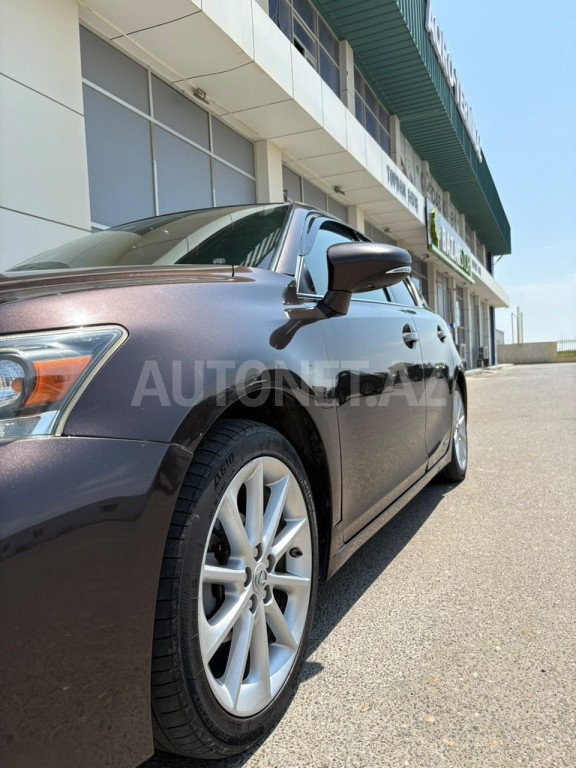 Lexus CT 200h 2012