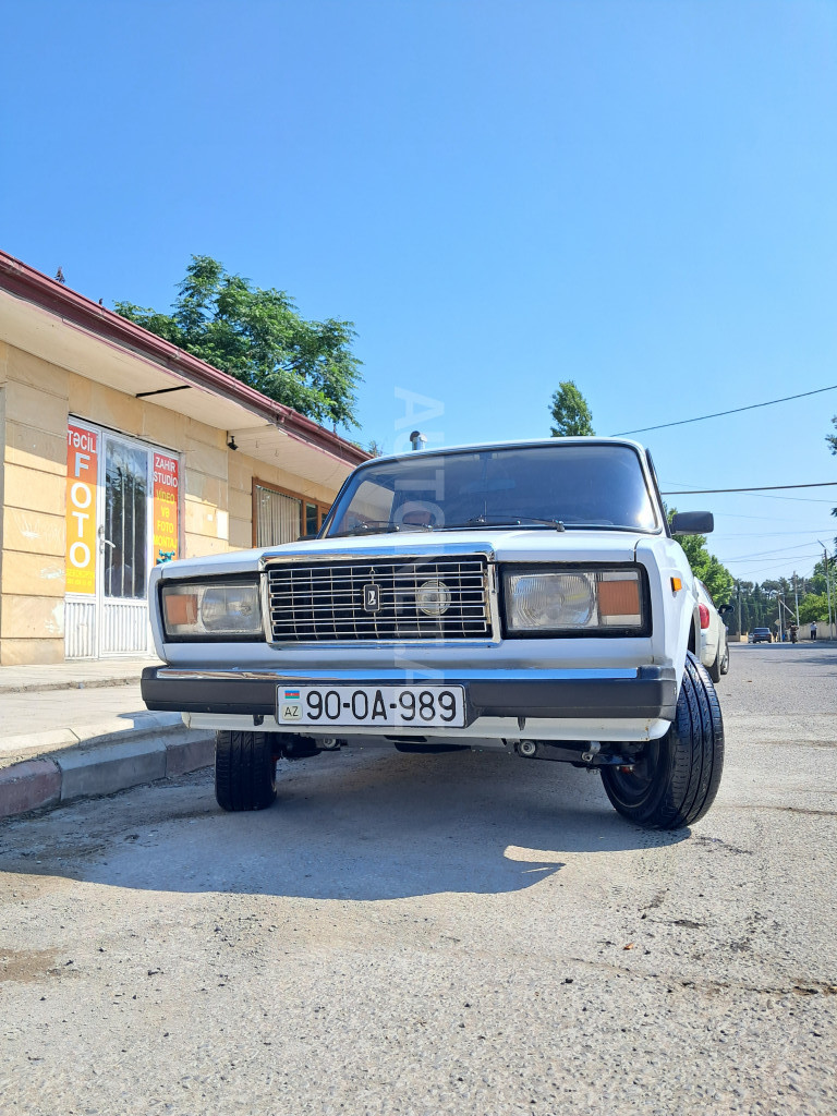 LADA (VAZ) 2107 2004