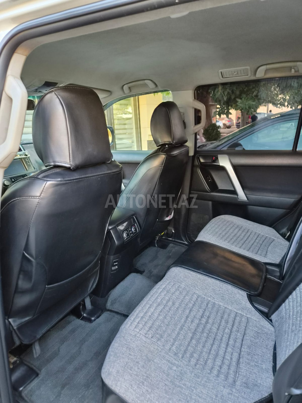Toyota Land Cruiser Prado 2014