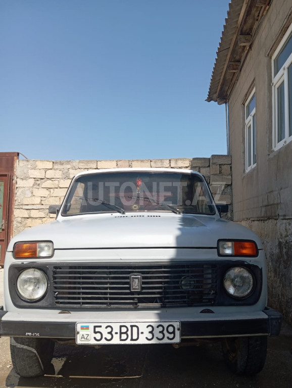 LADA (VAZ) Niva 2002
