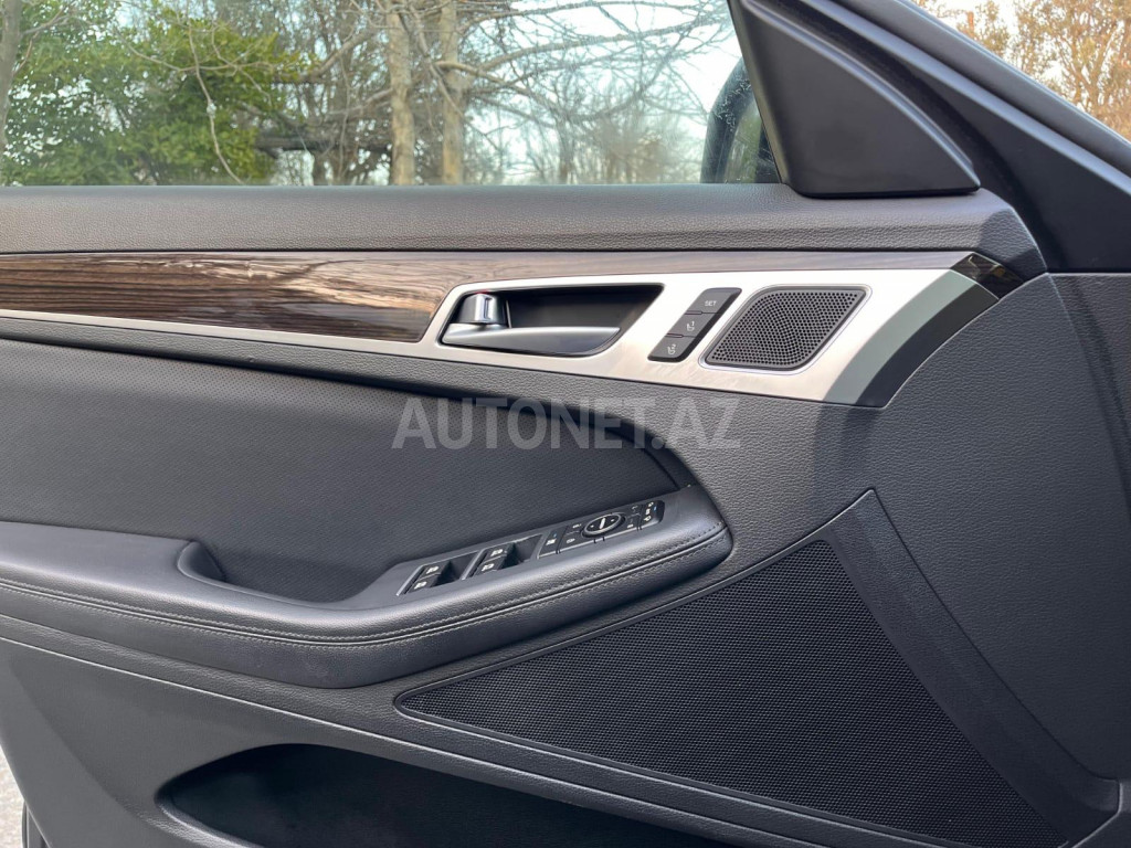 Hyundai Genesis 2019