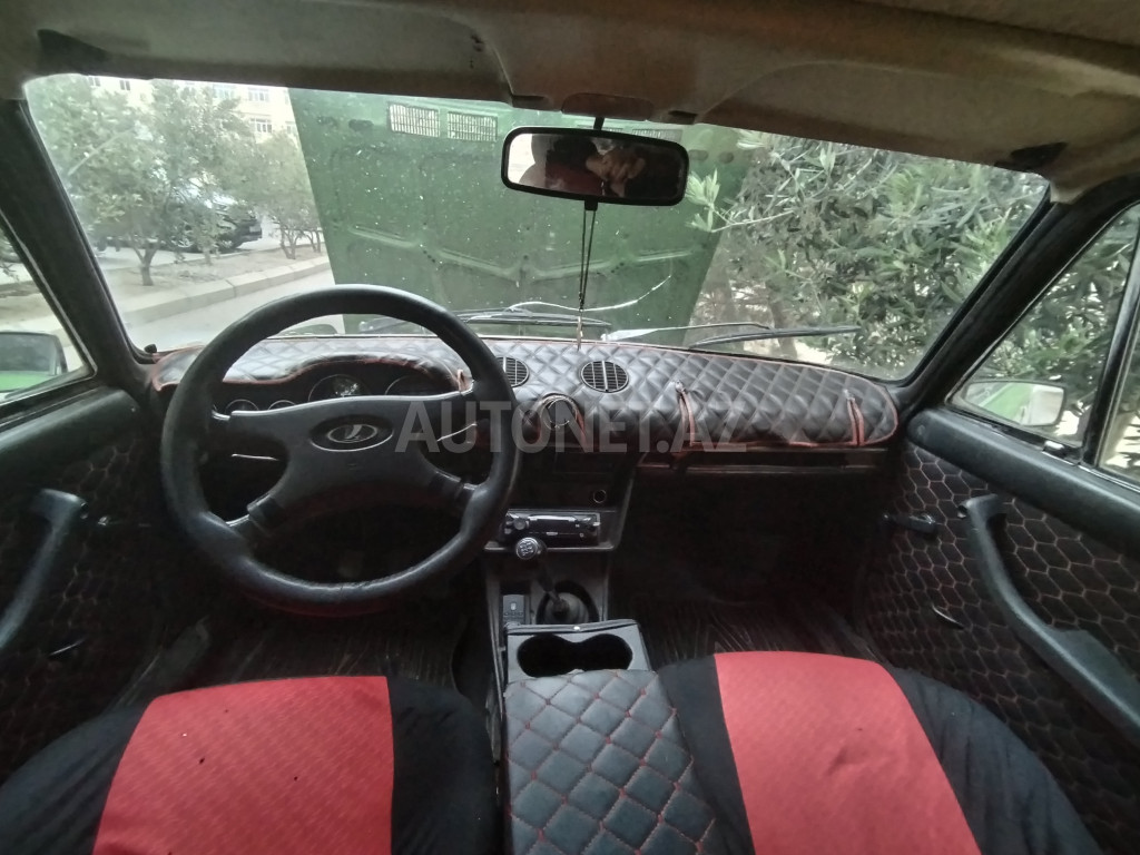 LADA (VAZ) 2103 1983