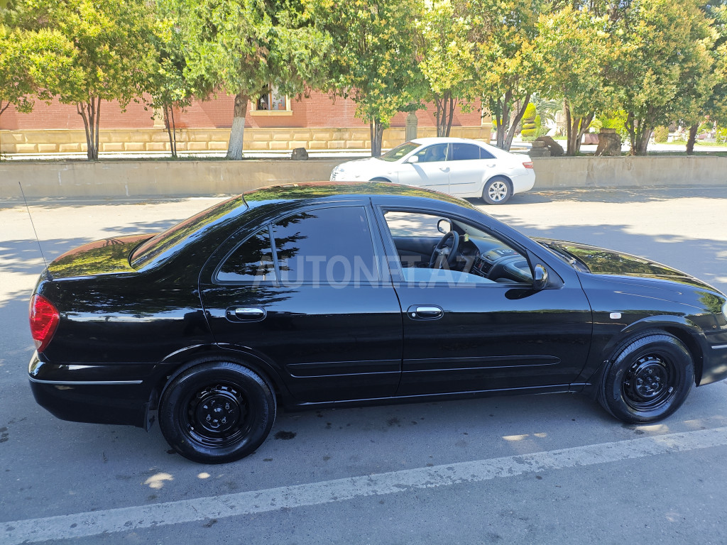 Nissan Sunny 2008