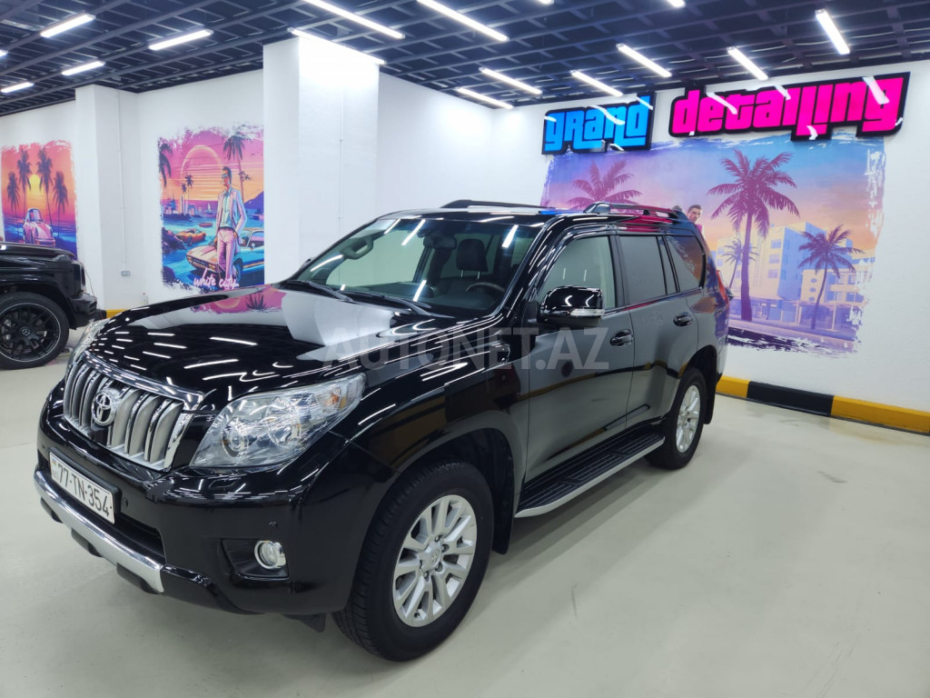 Toyota Land Cruiser Prado 2011