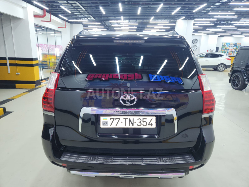 Toyota Land Cruiser Prado 2011