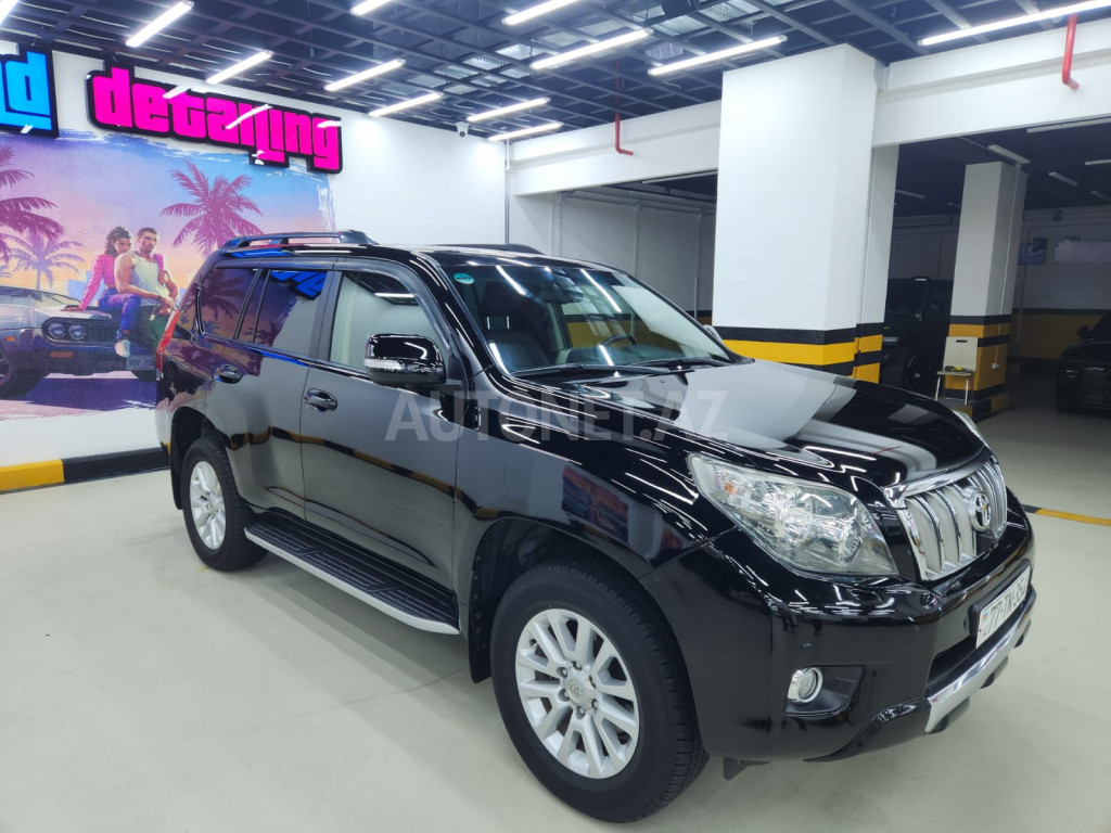 Toyota Land Cruiser Prado 2011