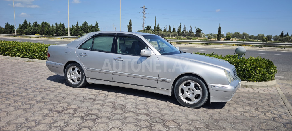 Mercedes E 240 1999