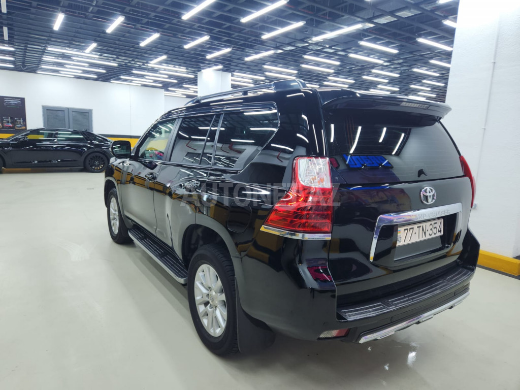 Toyota Land Cruiser Prado 2011