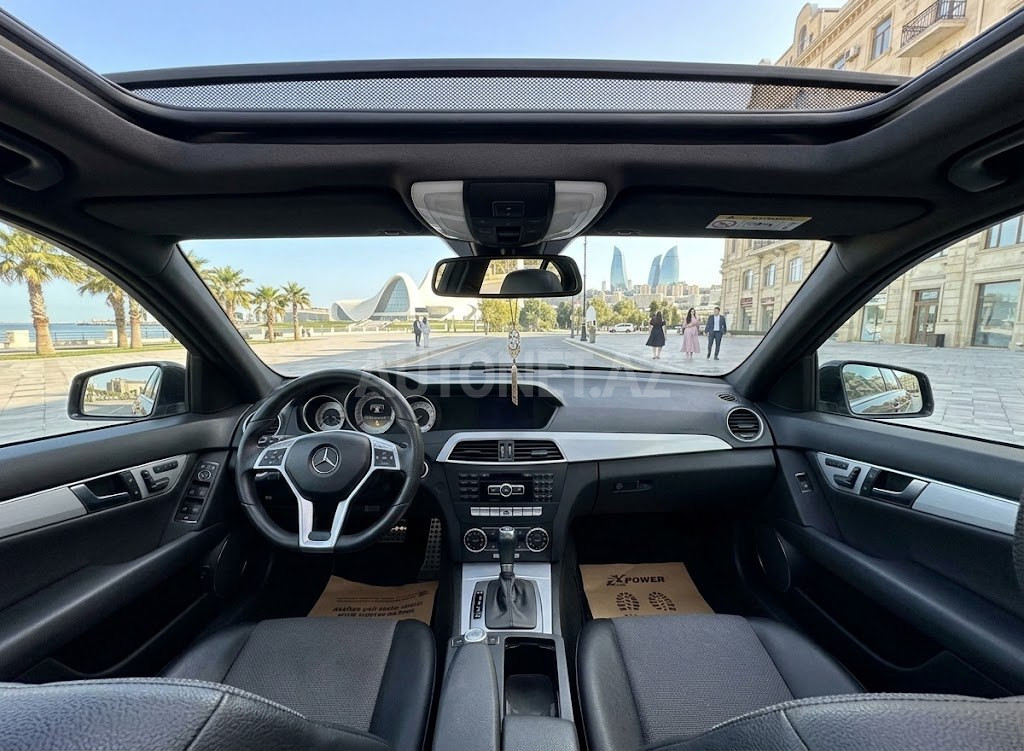 Mercedes C 300 2012