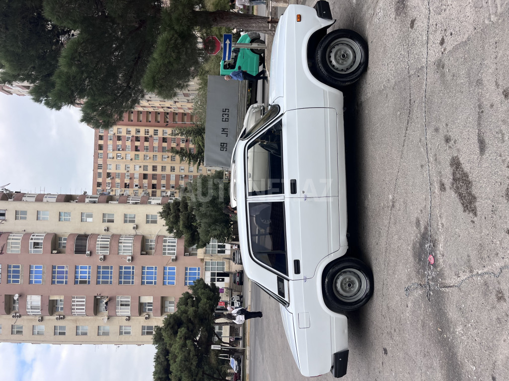 LADA (VAZ) 2107 2005