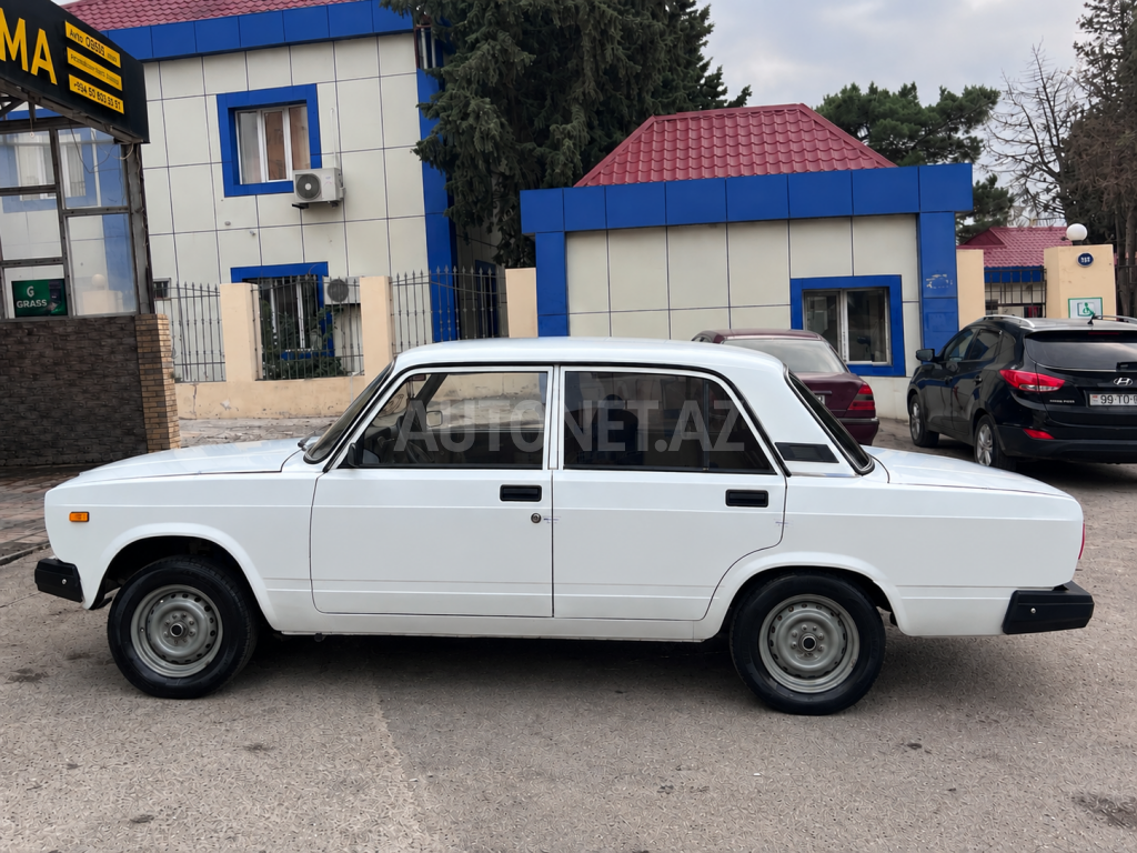 LADA (VAZ) 2107 2005