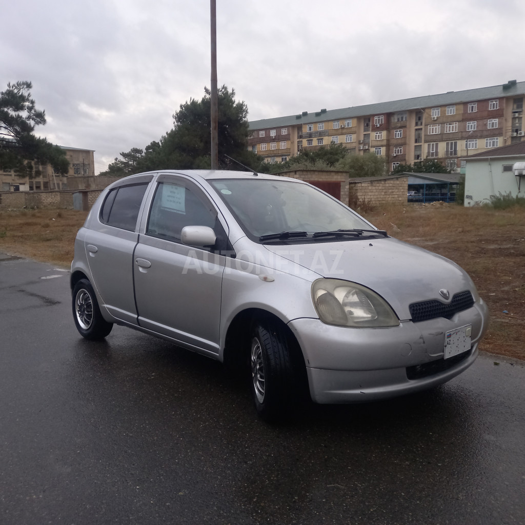 Toyota Vitz 2000