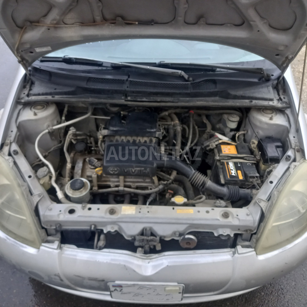 Toyota Vitz 2000