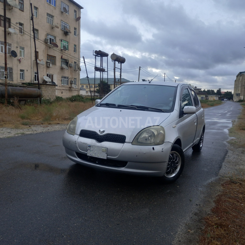 Toyota Vitz 2000