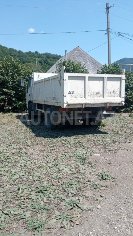 Isuzu NPR 66 L 2004